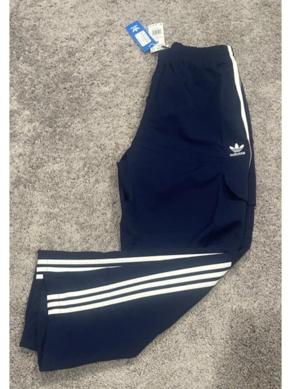 NWT Adidas Adicolor Classics Night Indigo 3 Stripe Cargo Nylon Pants Men’s Sz M